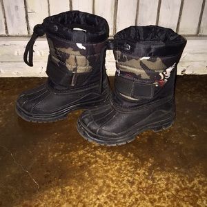 Toddler snow boots